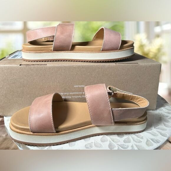 Nisolo Go-To Flatform Sandal - Picture 9 of 15